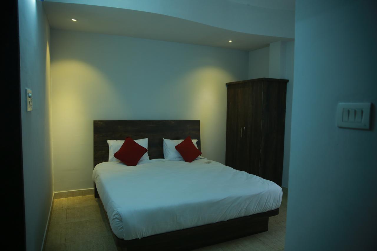 Lokis Forest Inn Hyderabad Exterior foto
